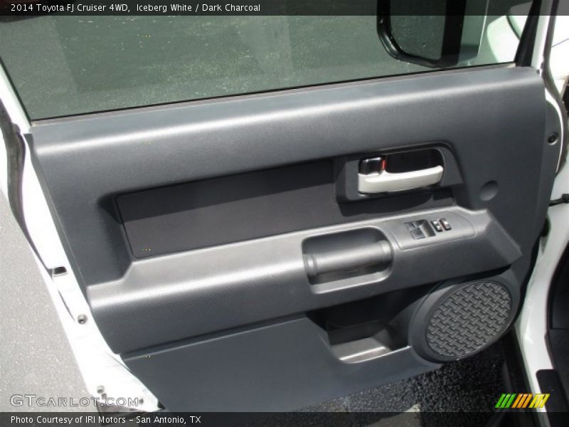 Iceberg White / Dark Charcoal 2014 Toyota FJ Cruiser 4WD