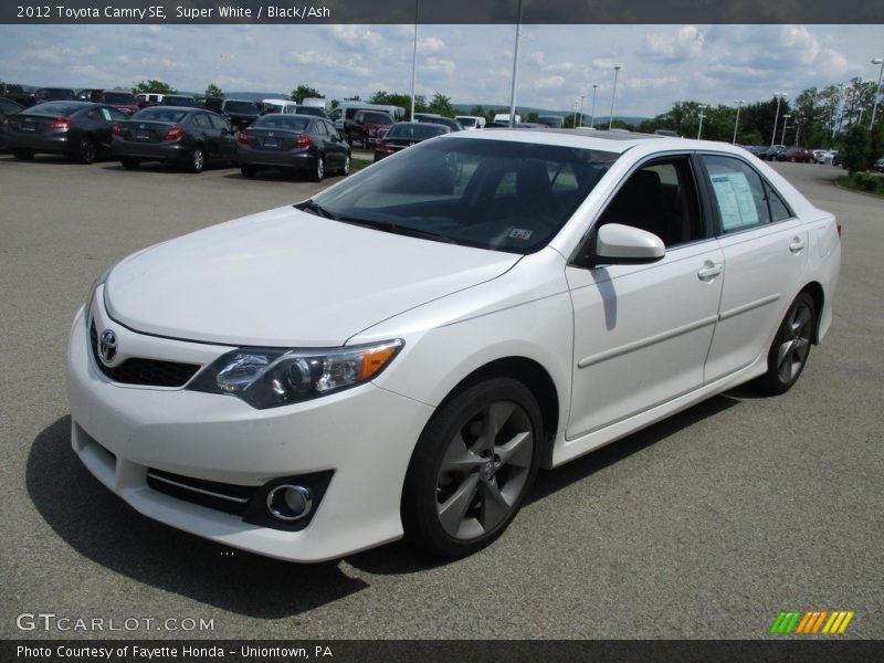 Super White / Black/Ash 2012 Toyota Camry SE