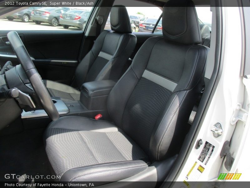 Super White / Black/Ash 2012 Toyota Camry SE