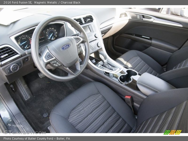 Magnetic Metallic / Charcoal Black 2016 Ford Fusion SE
