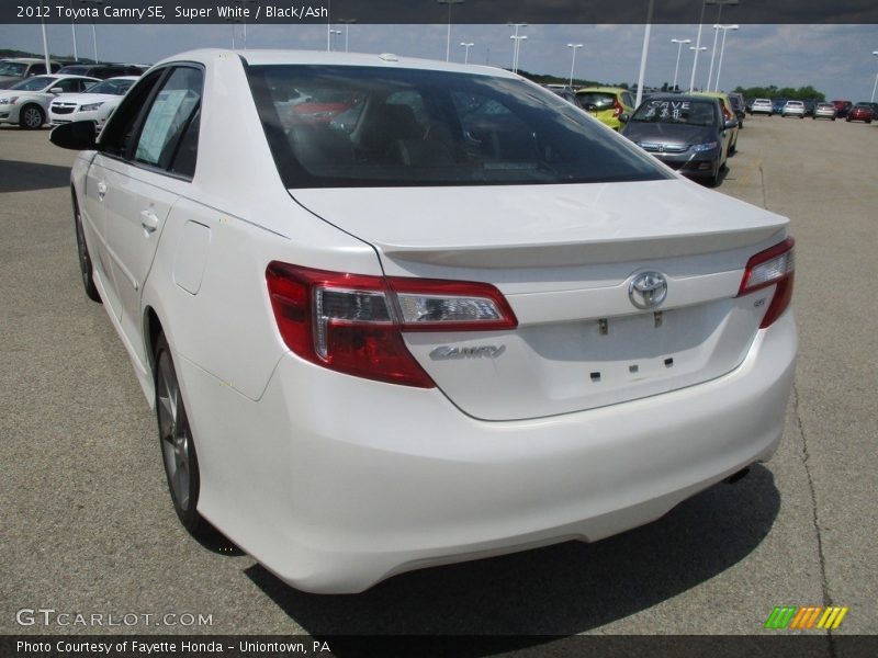 Super White / Black/Ash 2012 Toyota Camry SE
