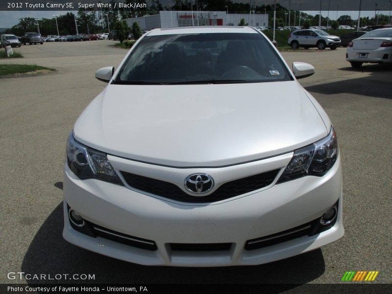 Super White / Black/Ash 2012 Toyota Camry SE