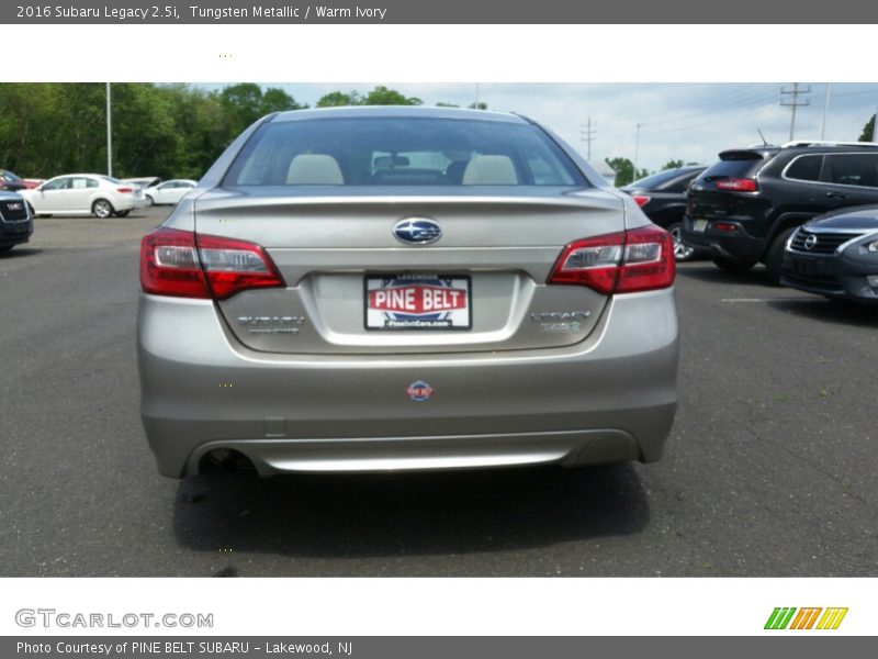 Tungsten Metallic / Warm Ivory 2016 Subaru Legacy 2.5i