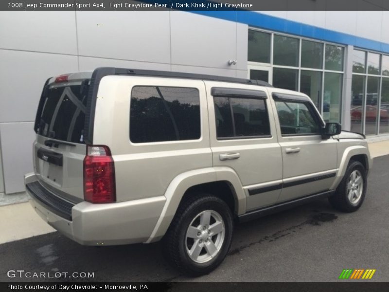 Light Graystone Pearl / Dark Khaki/Light Graystone 2008 Jeep Commander Sport 4x4
