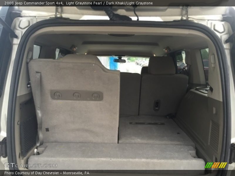 Light Graystone Pearl / Dark Khaki/Light Graystone 2008 Jeep Commander Sport 4x4