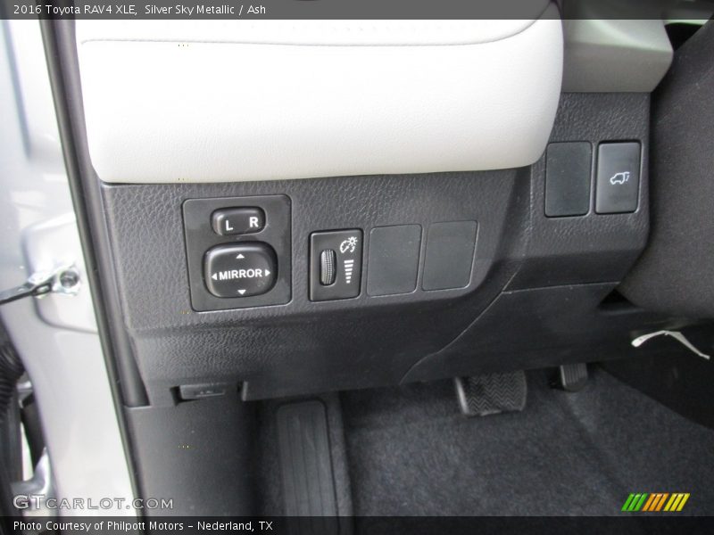 Silver Sky Metallic / Ash 2016 Toyota RAV4 XLE