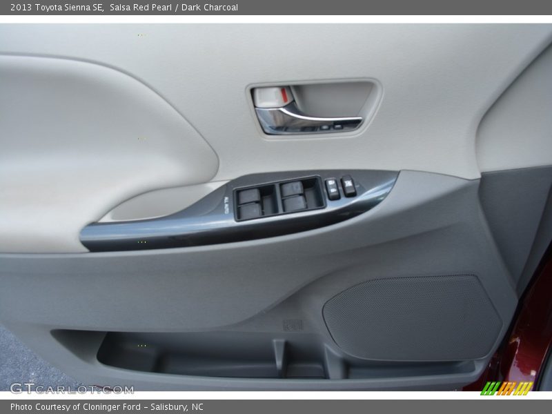 Salsa Red Pearl / Dark Charcoal 2013 Toyota Sienna SE