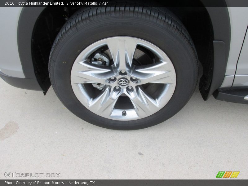 Silver Sky Metallic / Ash 2016 Toyota Highlander Limited