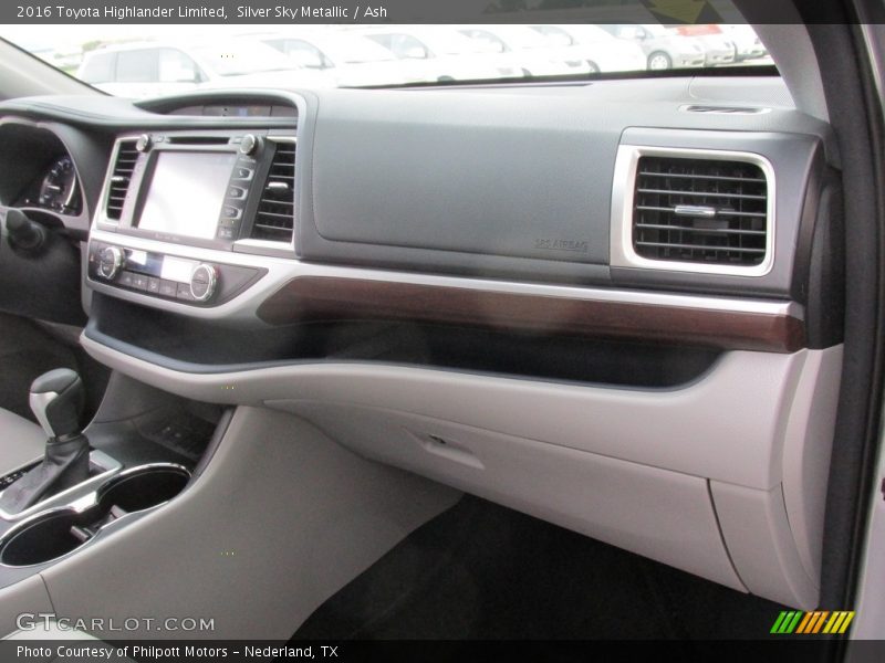 Silver Sky Metallic / Ash 2016 Toyota Highlander Limited