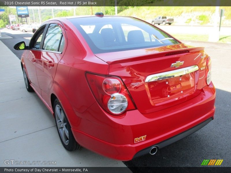 Red Hot / RS Jet Black 2016 Chevrolet Sonic RS Sedan