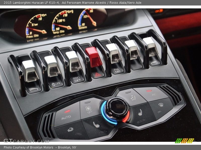 Controls of 2015 Huracan LP 610-4