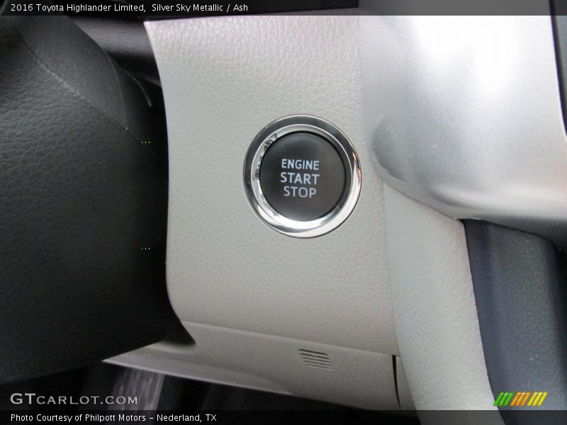 Silver Sky Metallic / Ash 2016 Toyota Highlander Limited