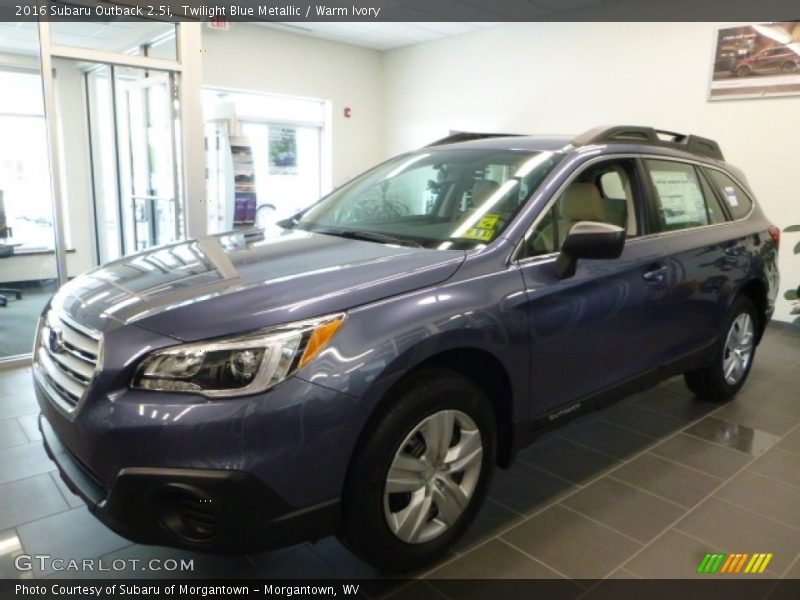 Twilight Blue Metallic / Warm Ivory 2016 Subaru Outback 2.5i