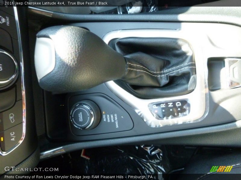 True Blue Pearl / Black 2016 Jeep Cherokee Latitude 4x4