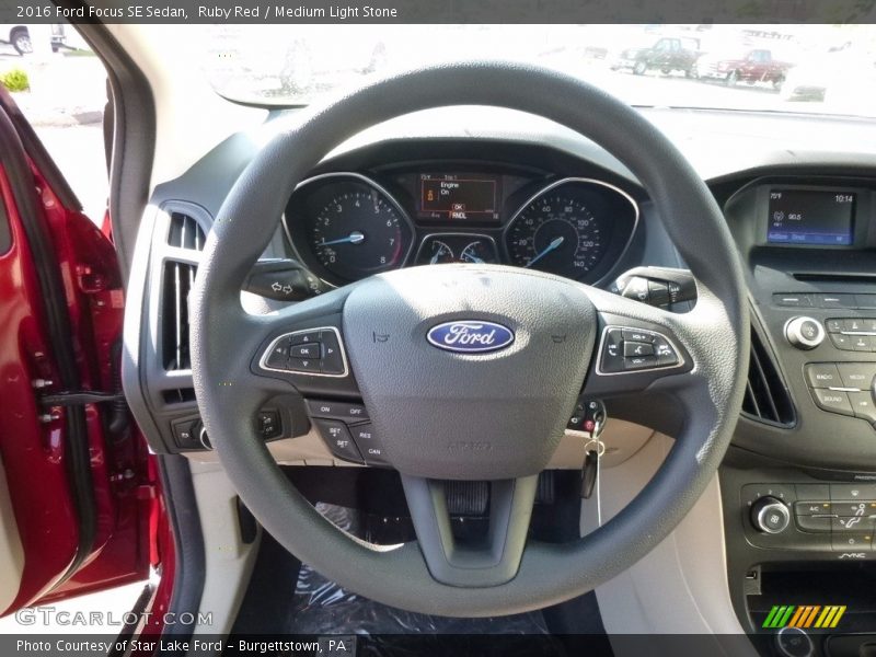 Ruby Red / Medium Light Stone 2016 Ford Focus SE Sedan