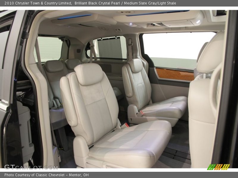 Brilliant Black Crystal Pearl / Medium Slate Gray/Light Shale 2010 Chrysler Town & Country Limited