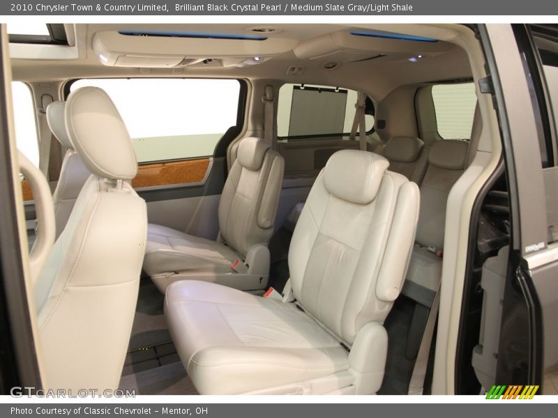 Brilliant Black Crystal Pearl / Medium Slate Gray/Light Shale 2010 Chrysler Town & Country Limited