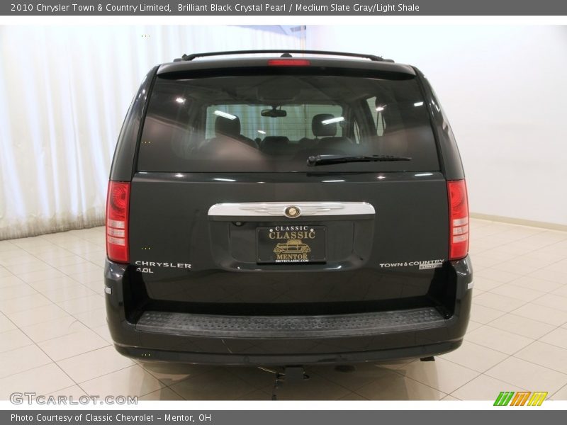 Brilliant Black Crystal Pearl / Medium Slate Gray/Light Shale 2010 Chrysler Town & Country Limited