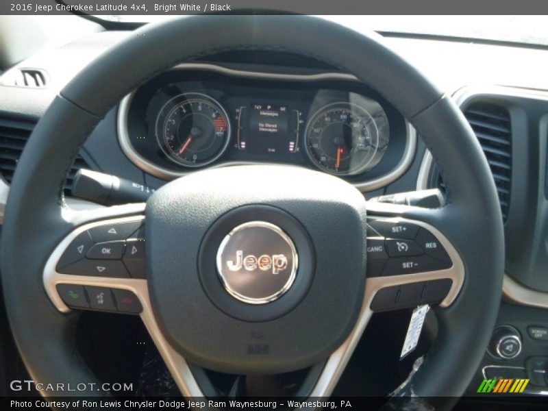 Bright White / Black 2016 Jeep Cherokee Latitude 4x4