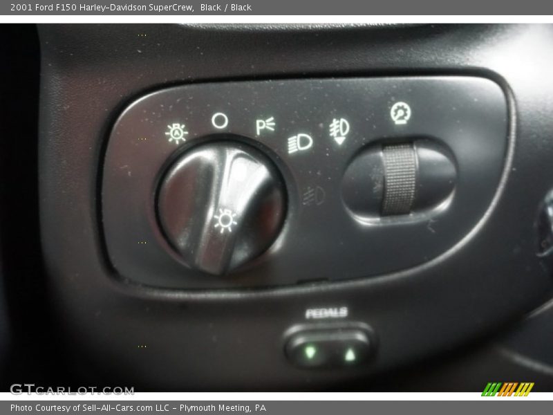 Black / Black 2001 Ford F150 Harley-Davidson SuperCrew