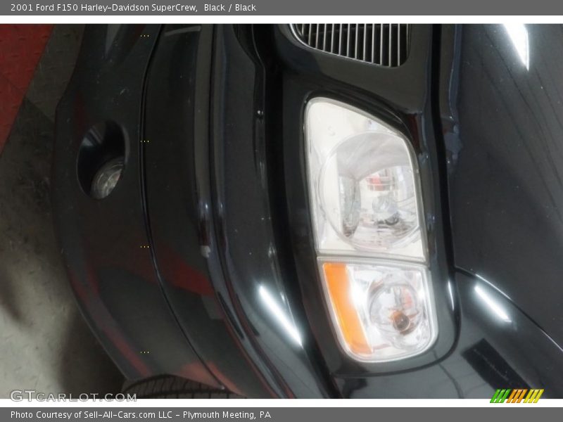 Black / Black 2001 Ford F150 Harley-Davidson SuperCrew