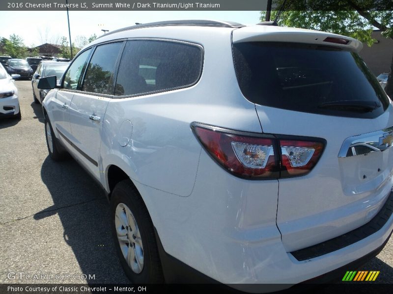 Summit White / Dark Titanium/Light Titanium 2016 Chevrolet Traverse LS