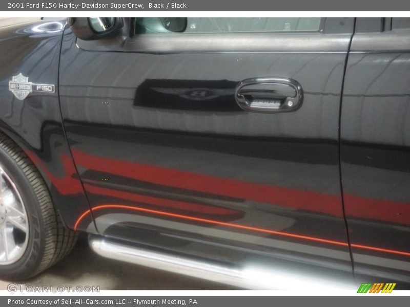 Black / Black 2001 Ford F150 Harley-Davidson SuperCrew