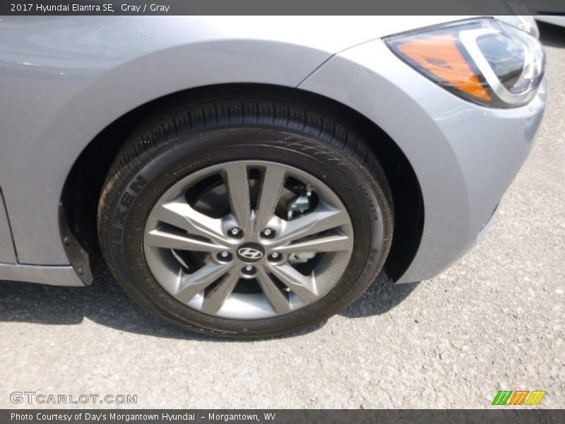 Gray / Gray 2017 Hyundai Elantra SE