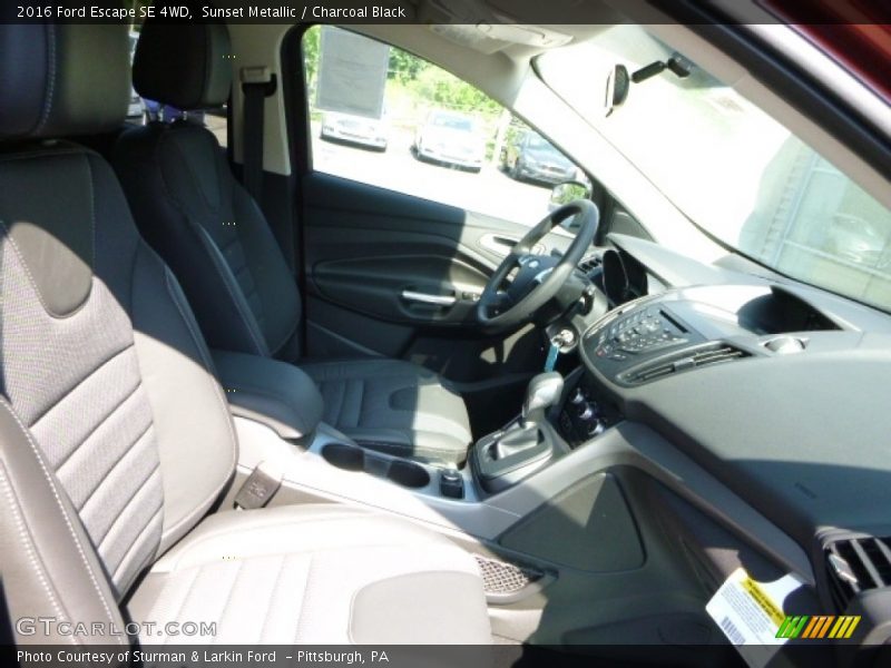 Sunset Metallic / Charcoal Black 2016 Ford Escape SE 4WD