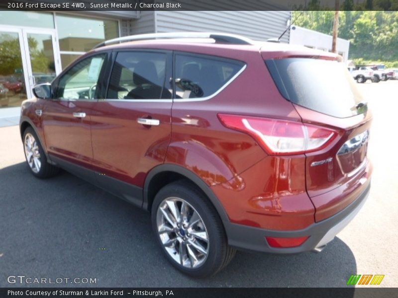 Sunset Metallic / Charcoal Black 2016 Ford Escape SE 4WD