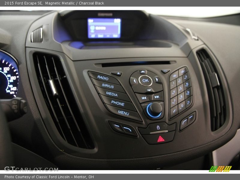 Magnetic Metallic / Charcoal Black 2015 Ford Escape SE