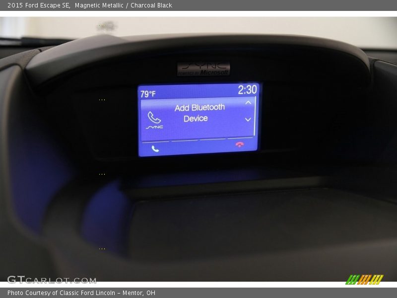 Magnetic Metallic / Charcoal Black 2015 Ford Escape SE