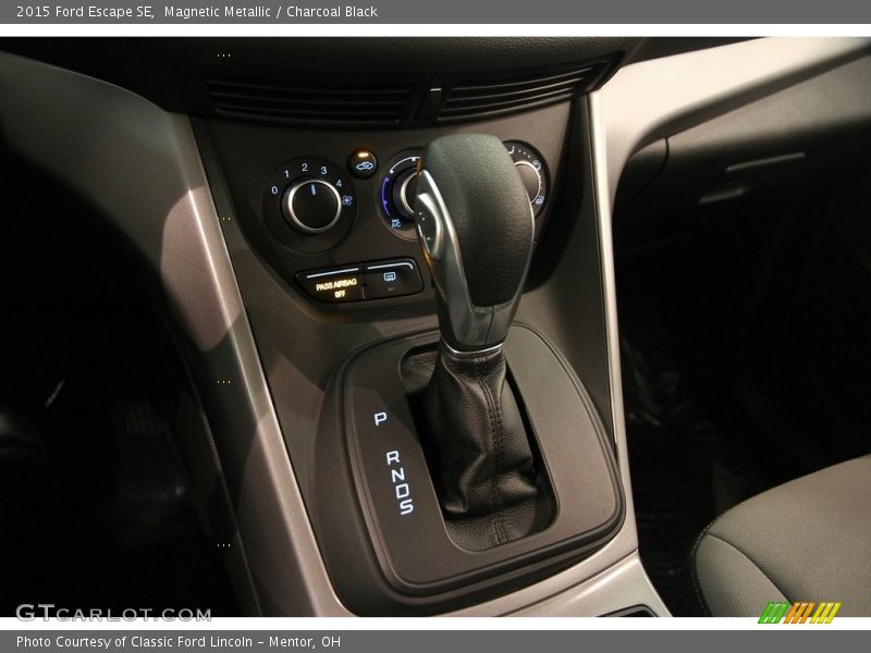 Magnetic Metallic / Charcoal Black 2015 Ford Escape SE