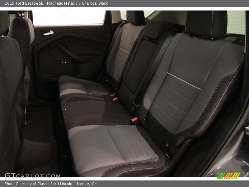 Magnetic Metallic / Charcoal Black 2015 Ford Escape SE