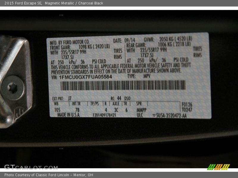 Magnetic Metallic / Charcoal Black 2015 Ford Escape SE