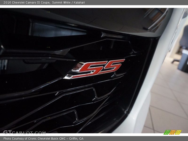 Summit White / Kalahari 2016 Chevrolet Camaro SS Coupe