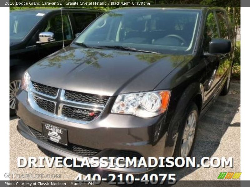 Granite Crystal Metallic / Black/Light Graystone 2016 Dodge Grand Caravan SE