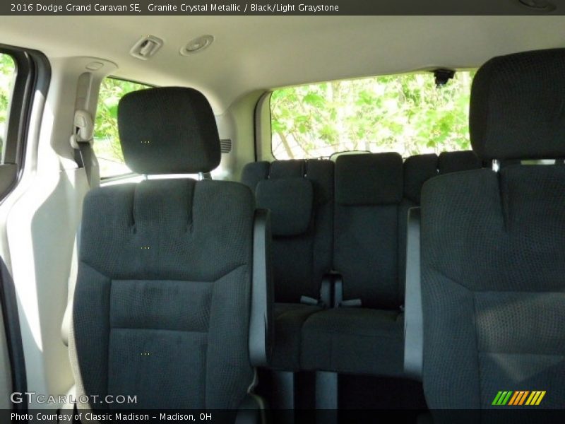 Granite Crystal Metallic / Black/Light Graystone 2016 Dodge Grand Caravan SE