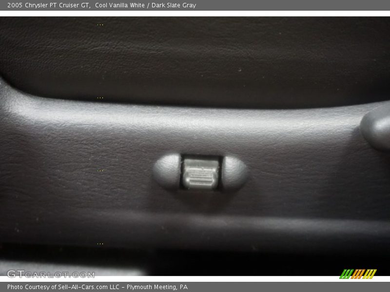 Cool Vanilla White / Dark Slate Gray 2005 Chrysler PT Cruiser GT