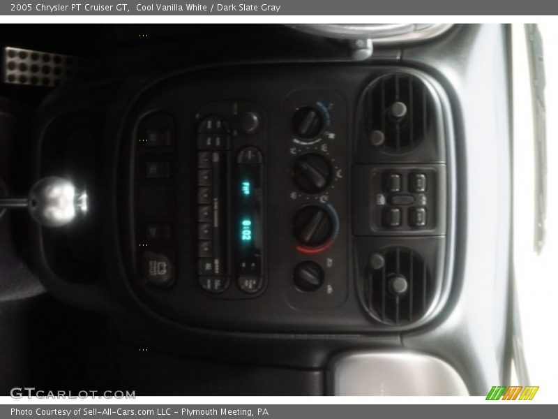 Cool Vanilla White / Dark Slate Gray 2005 Chrysler PT Cruiser GT