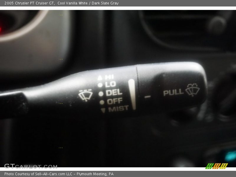 Cool Vanilla White / Dark Slate Gray 2005 Chrysler PT Cruiser GT