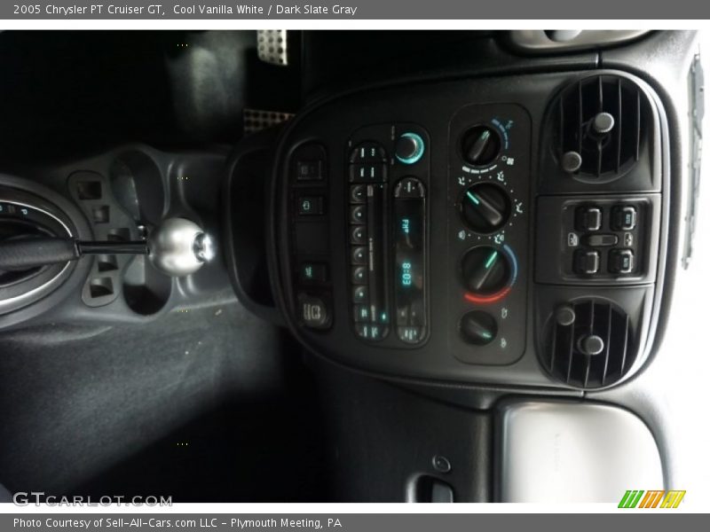 Cool Vanilla White / Dark Slate Gray 2005 Chrysler PT Cruiser GT
