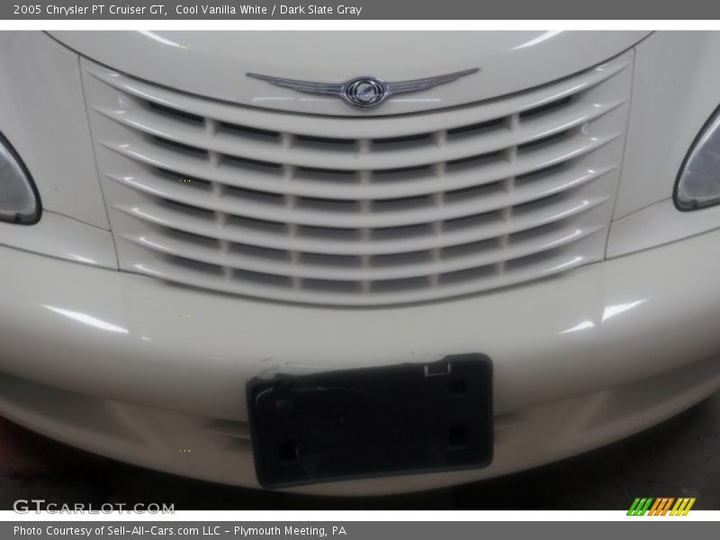 Cool Vanilla White / Dark Slate Gray 2005 Chrysler PT Cruiser GT