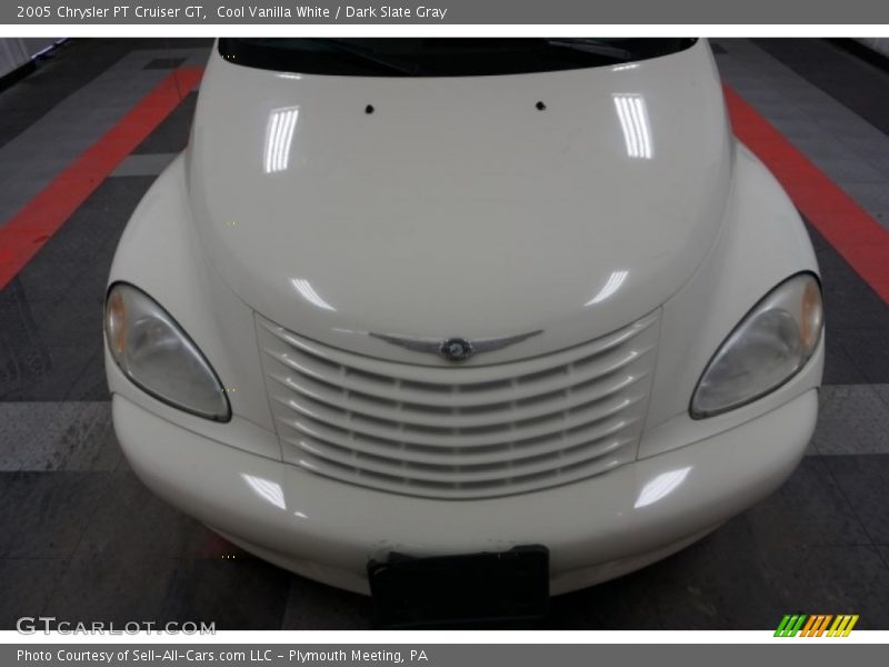 Cool Vanilla White / Dark Slate Gray 2005 Chrysler PT Cruiser GT