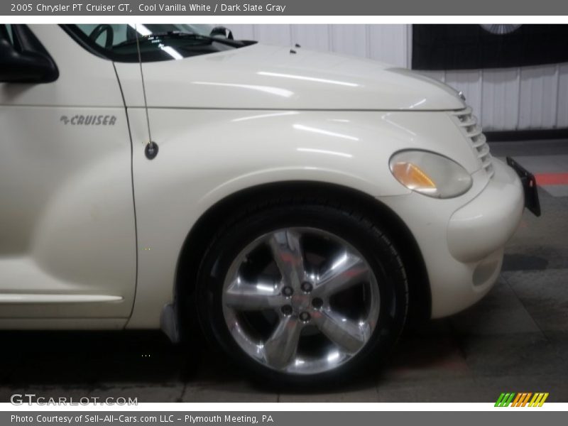 Cool Vanilla White / Dark Slate Gray 2005 Chrysler PT Cruiser GT