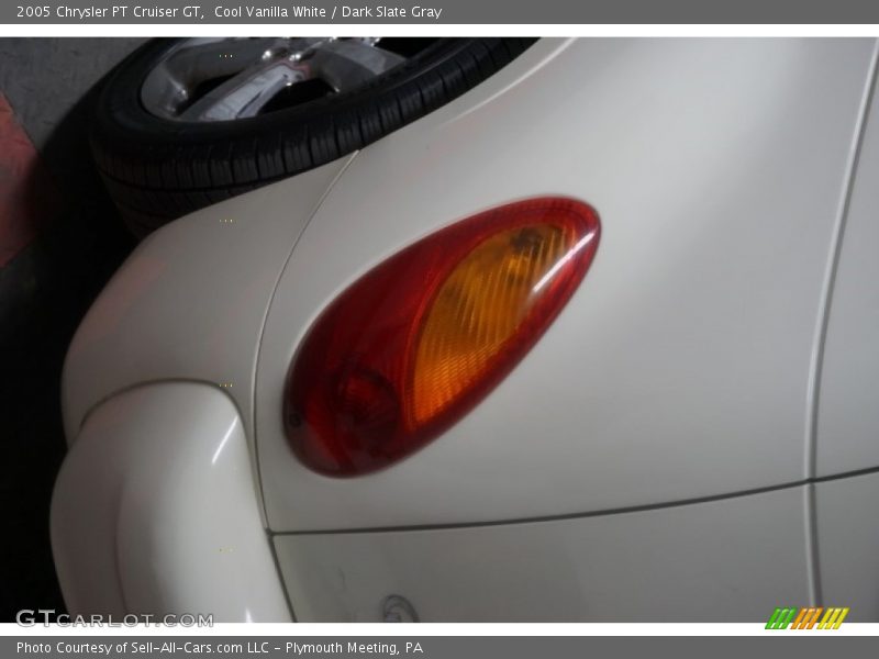 Cool Vanilla White / Dark Slate Gray 2005 Chrysler PT Cruiser GT
