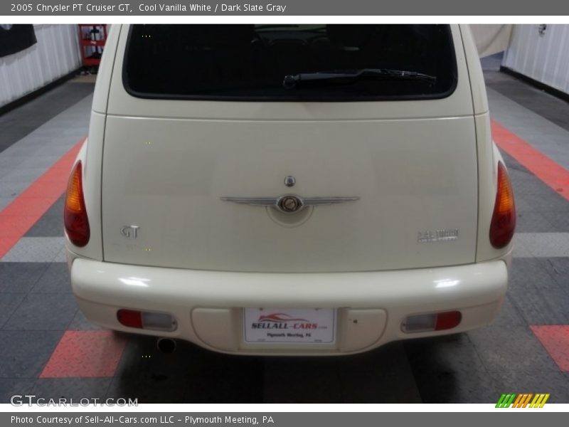 Cool Vanilla White / Dark Slate Gray 2005 Chrysler PT Cruiser GT