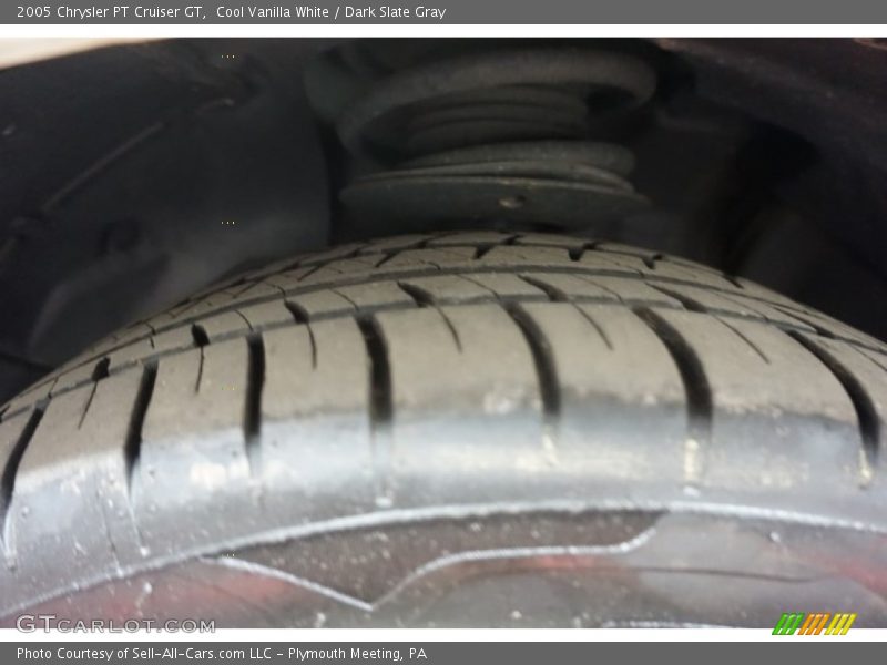 Cool Vanilla White / Dark Slate Gray 2005 Chrysler PT Cruiser GT