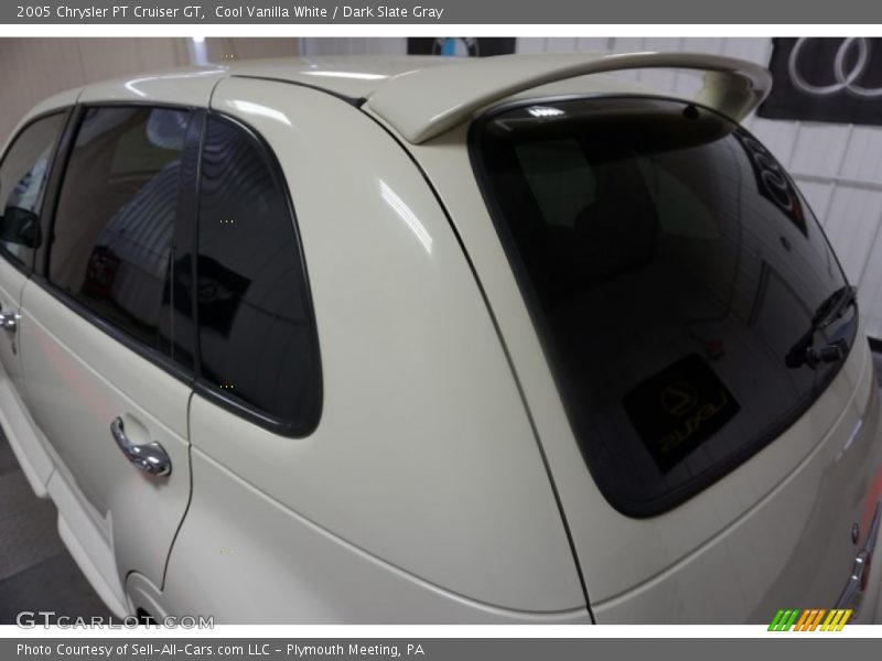 Cool Vanilla White / Dark Slate Gray 2005 Chrysler PT Cruiser GT