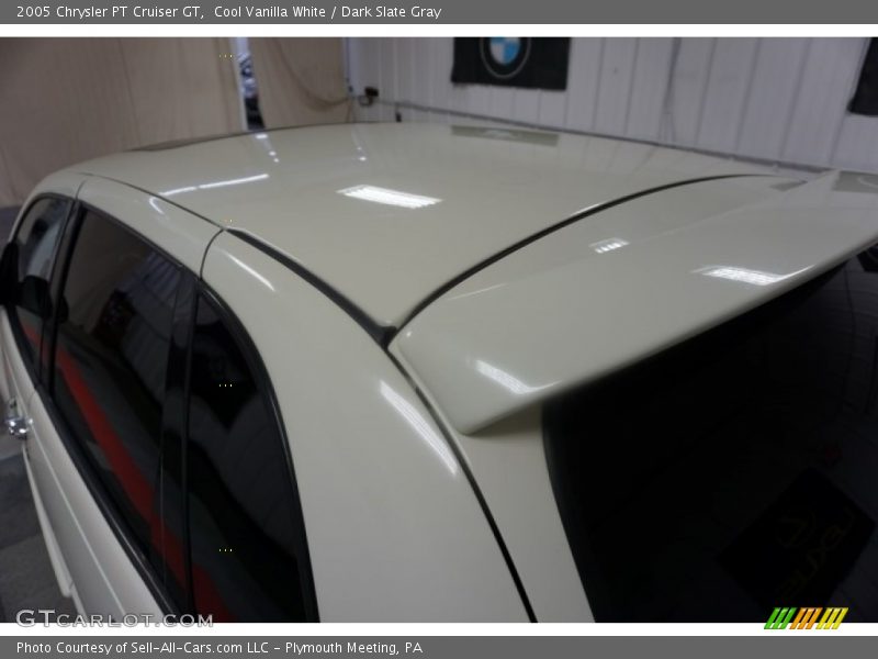 Cool Vanilla White / Dark Slate Gray 2005 Chrysler PT Cruiser GT